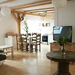 Bed & Breakfast Karczma Belty Glinno