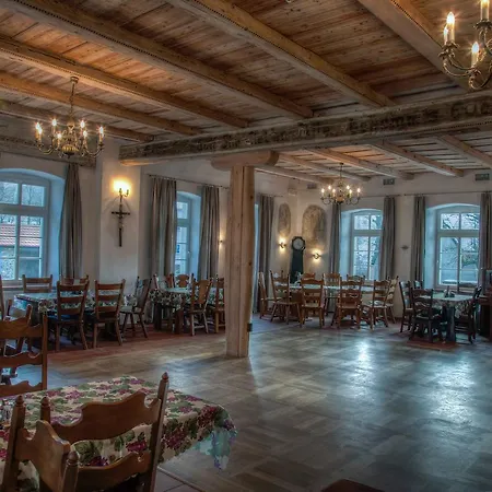 Oda ve Kahvaltı Karczma Belty 3*